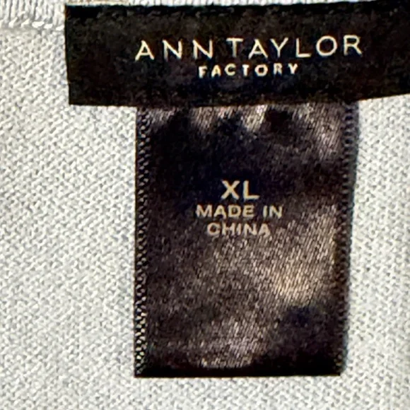 Ann Taylor Factory Light Blue V-Neck Sleeveless Top XL - Picture 7 of 7